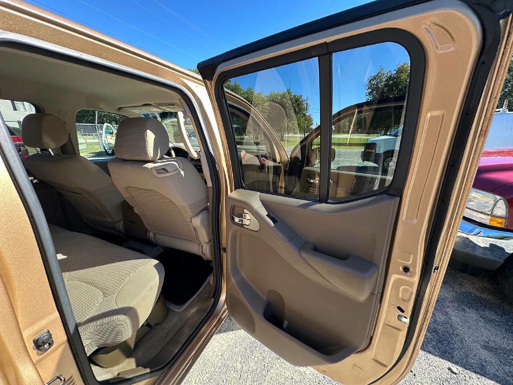 Photo 43 of this NISSAN FRONTIER