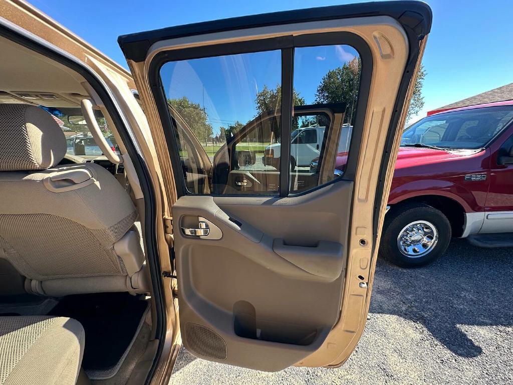 Photo 44 of this NISSAN FRONTIER
