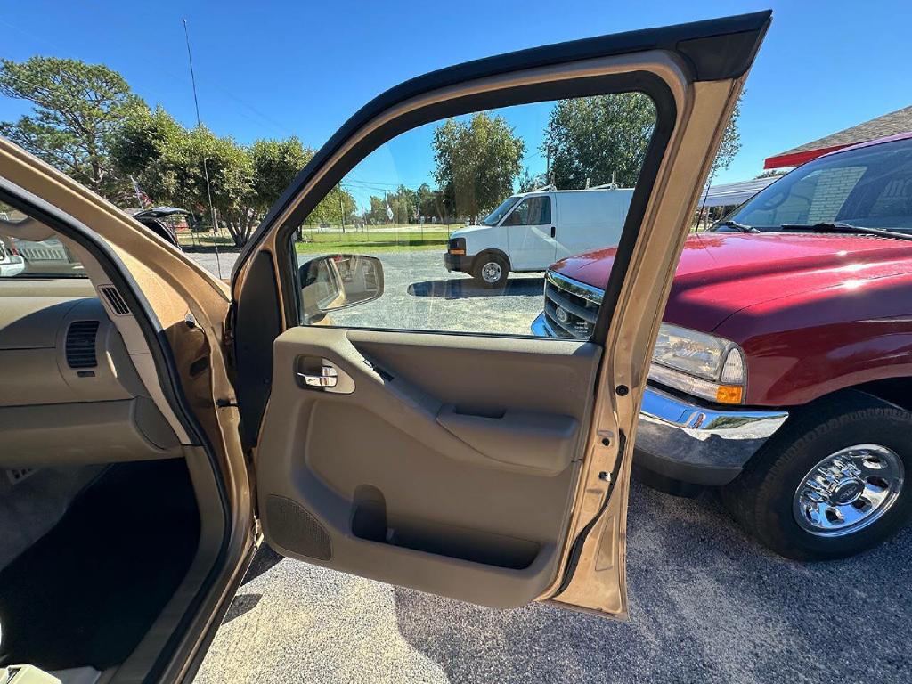 Photo 49 of this NISSAN FRONTIER