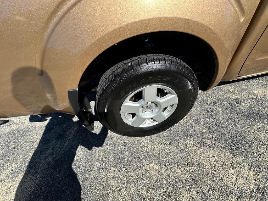 Photo 52 of this NISSAN FRONTIER