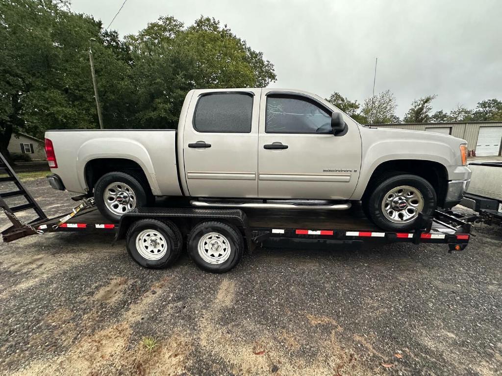 Photo 2 of this GMC SIERRA 1500