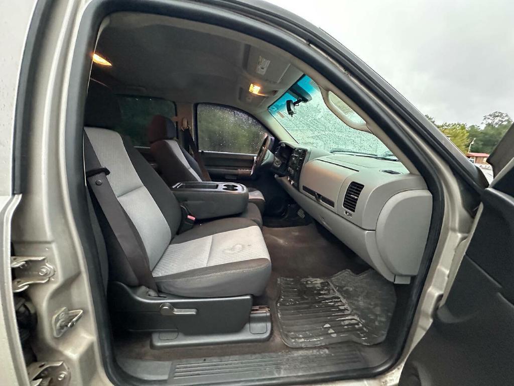 Photo 8 of this GMC SIERRA 1500
