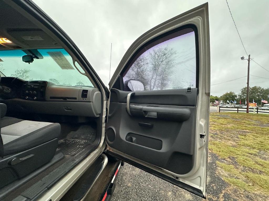 Photo 10 of this GMC SIERRA 1500