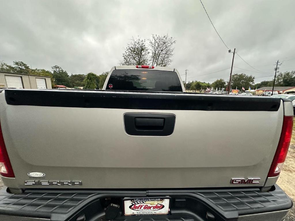 Photo 18 of this GMC SIERRA 1500