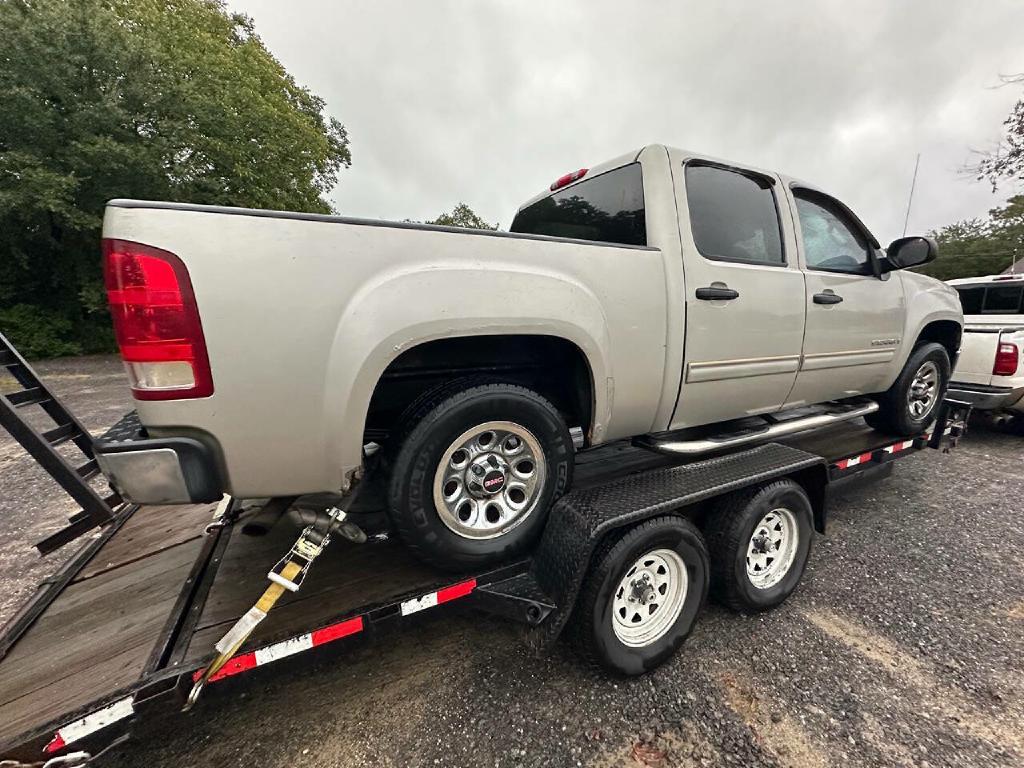 Photo 19 of this GMC SIERRA 1500