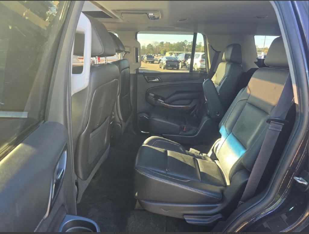 Photo 5 of this CHEVROLET TAHOE