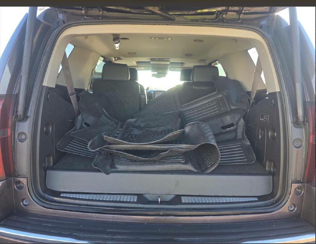Photo 6 of this CHEVROLET TAHOE