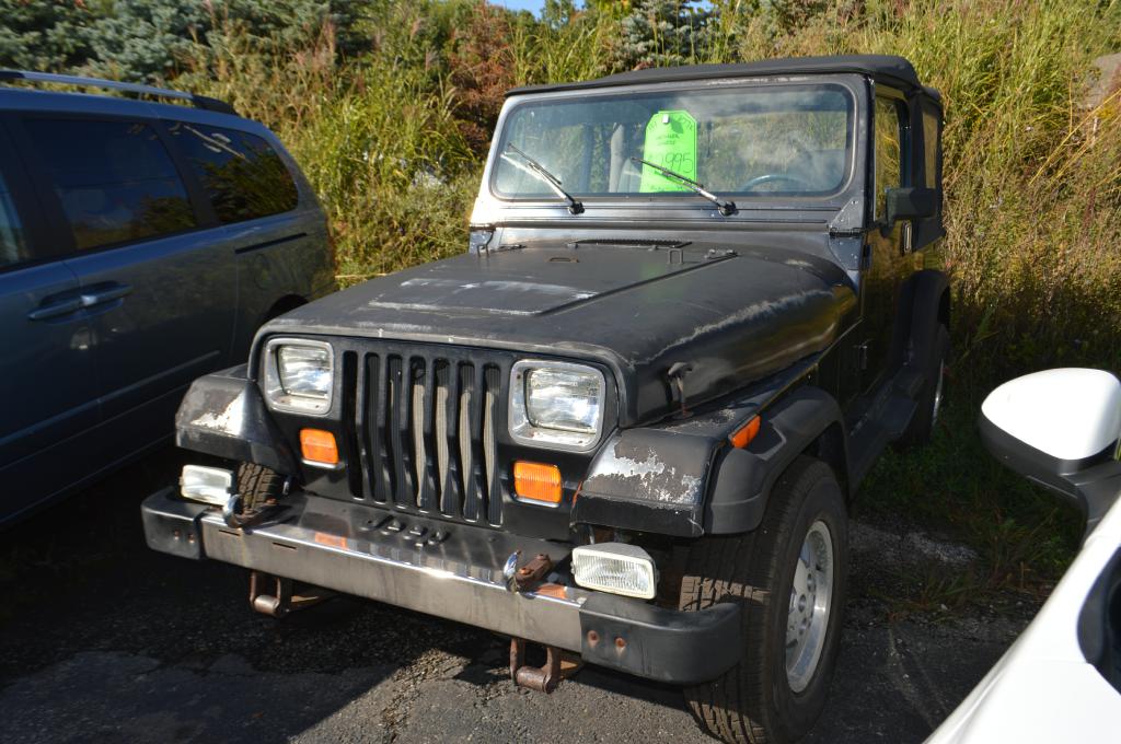 1989 JEEP WRANGLER / YJ LAREDO for sale at TKP Auto Sales | Eastlake, Ohio