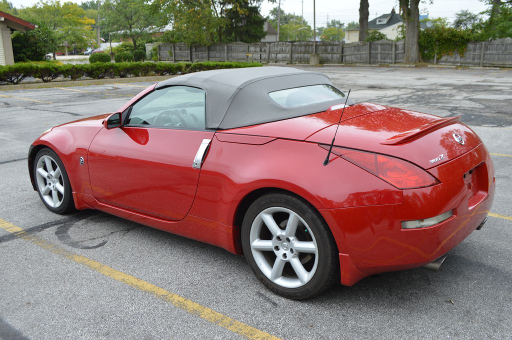 2004 NISSAN 350Z ROADSTER for sale at TKP Auto Sales | Eastlake, Ohio