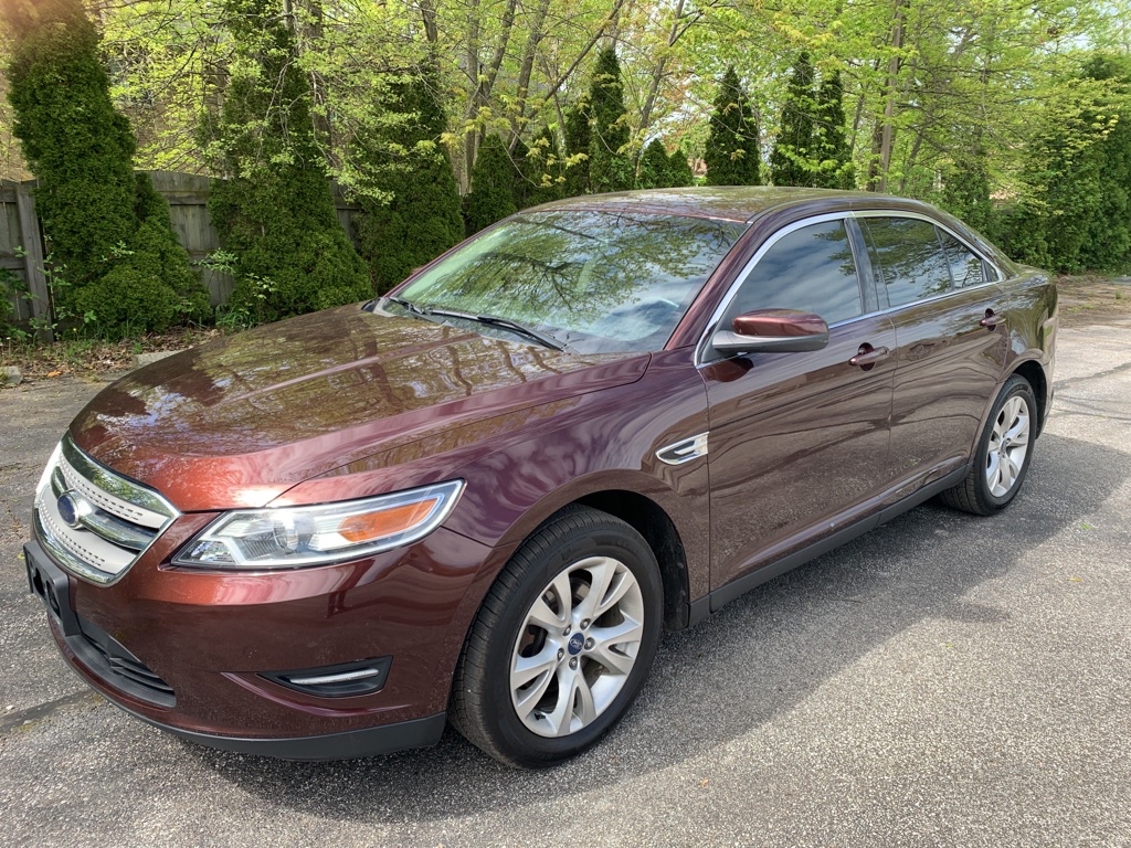 2010 FORD TAURUS SEL for sale at TKP Auto Sales | Eastlake, Ohio