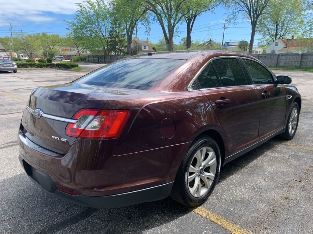 2010 FORD TAURUS SEL for sale at TKP Auto Sales | Eastlake, Ohio