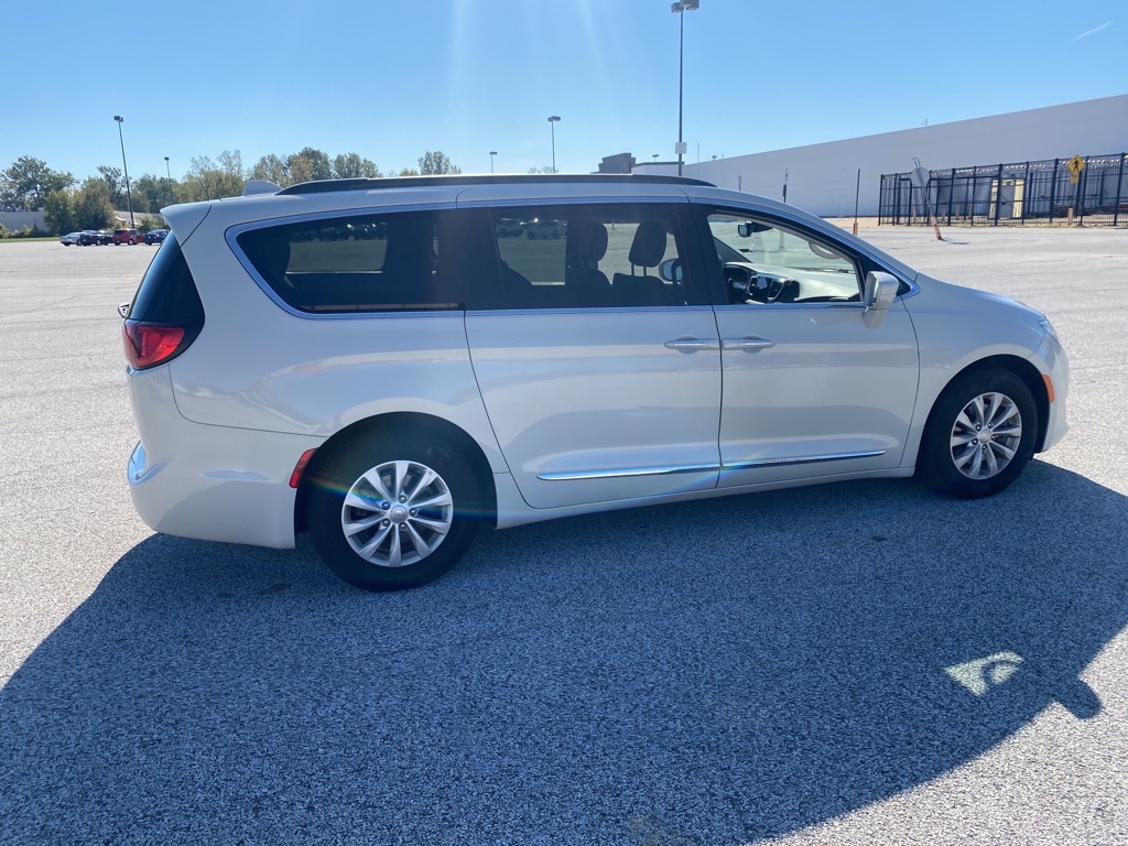 2017 CHRYSLER PACIFICA TOURING L for sale at TKP Auto Sales