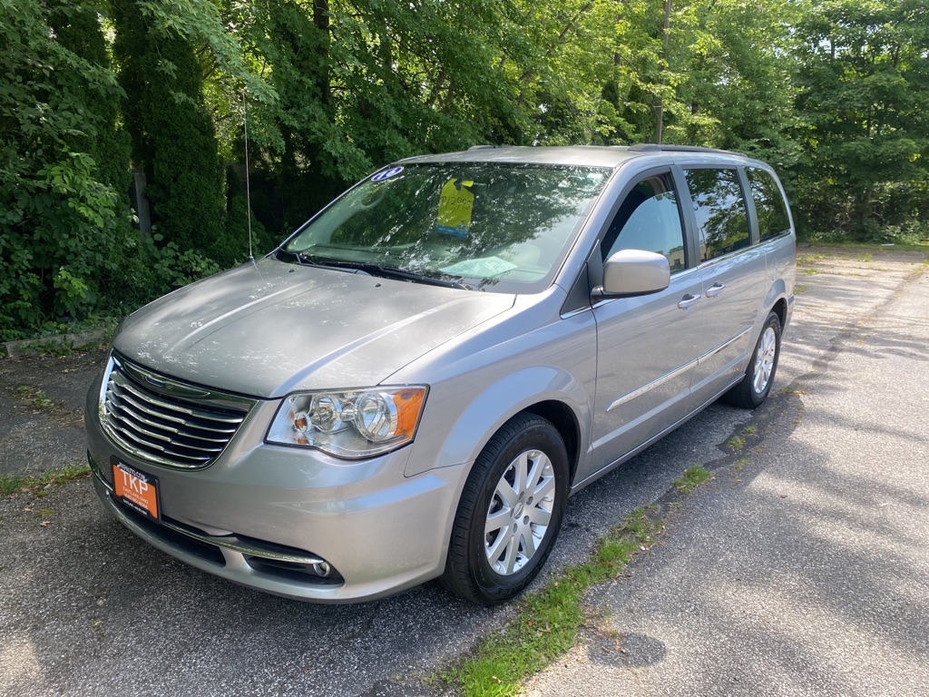 2016 CHRYSLER TOWN & COUNTRY TOURING for sale in Eastlake, Ohio