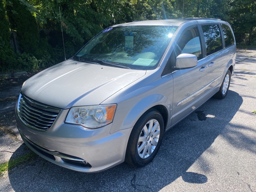 2013 CHRYSLER TOWN & COUNTRY TOURING for sale in Eastlake, Ohio