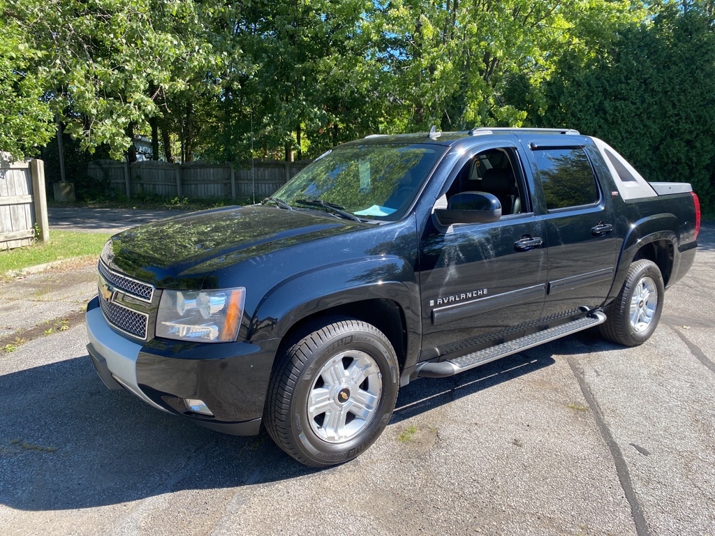 2009 CHEVROLET AVALANCHE 1500 LT for sale at TKP Auto Sales