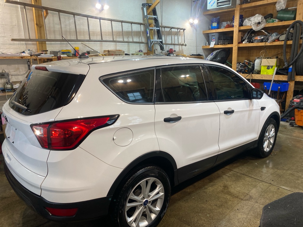 2019 Ford Escape S photo 4