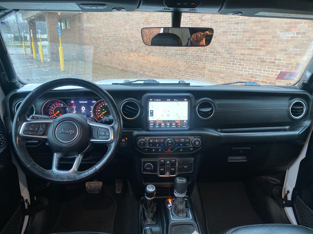 2019 Jeep Wrangler Unlimited Sahara photo 19