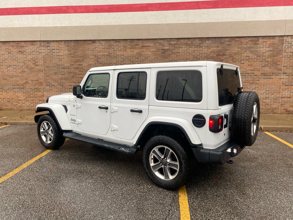 2019 Jeep Wrangler Unlimited Sahara photo 3