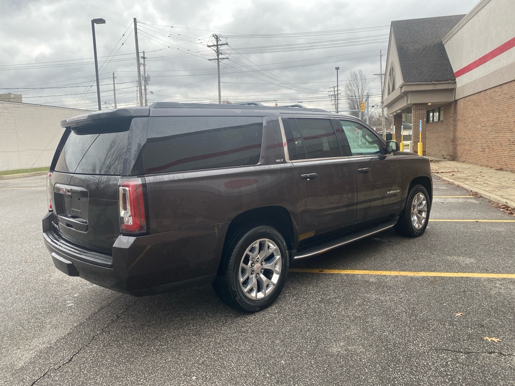 2016 GMC Yukon XL SLT photo 5