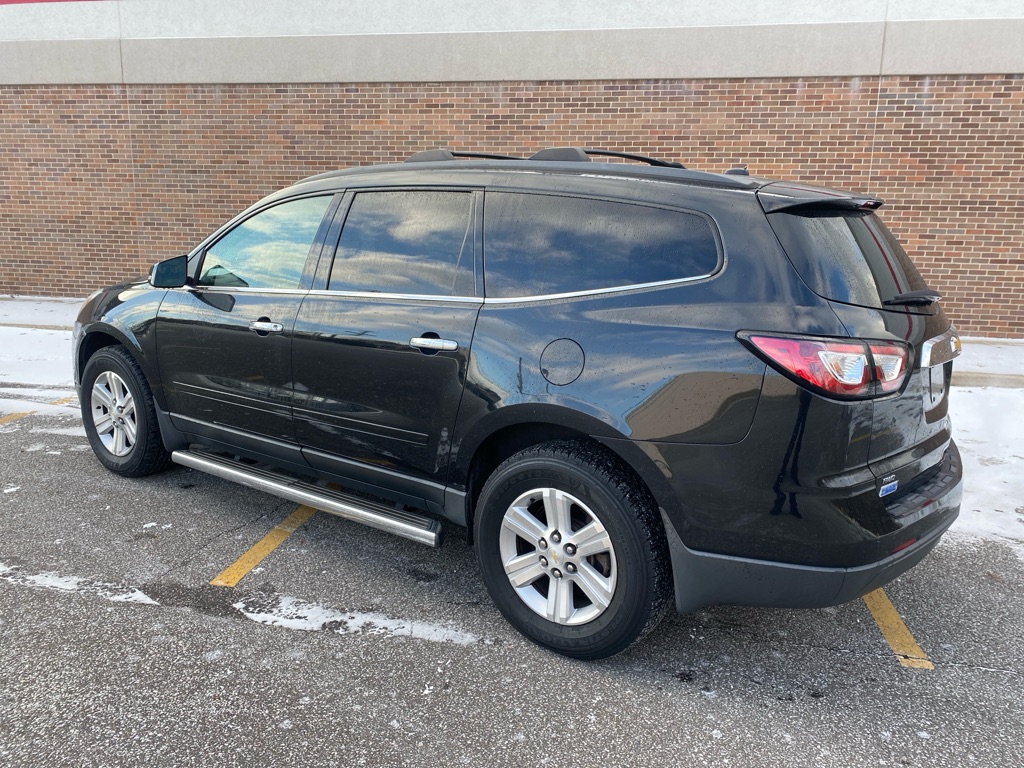 2014 Chevrolet Traverse 1LT photo 3