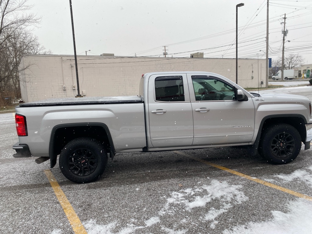 2016 GMC Sierra 1500 SLE photo 6