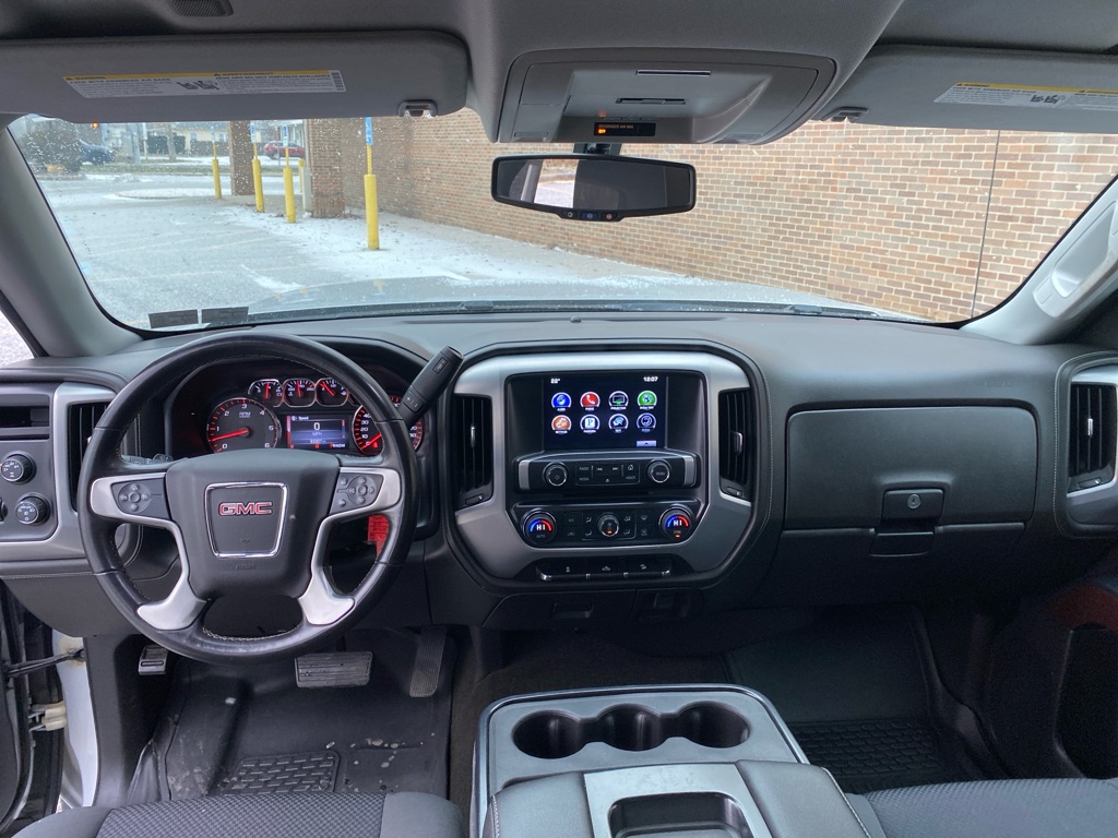 2016 GMC Sierra 1500 SLE photo 17