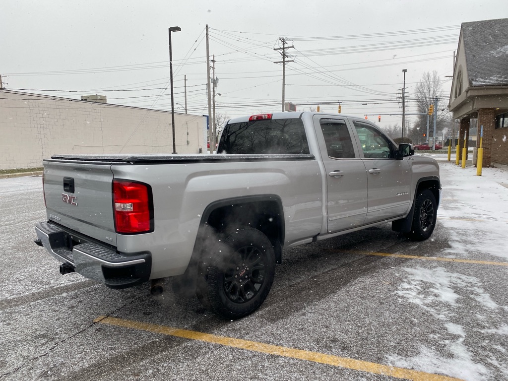 2016 GMC Sierra 1500 SLE photo 5