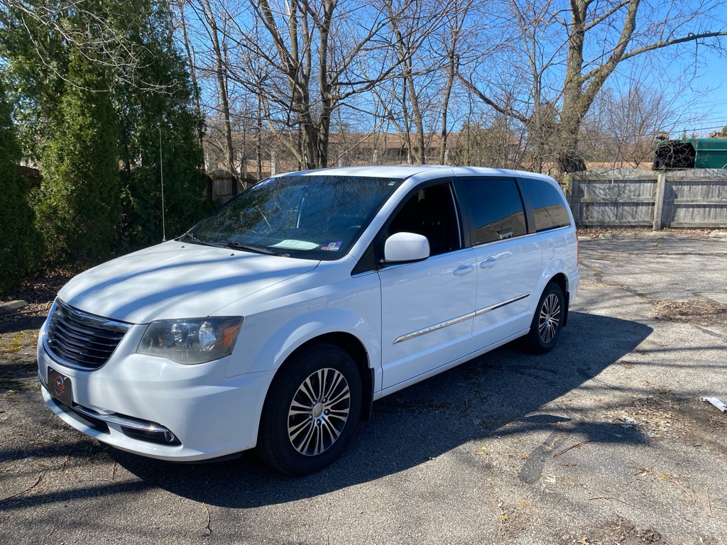 2014 CHRYSLER TOWN & COUNTRY for sale at TKP Auto Sales