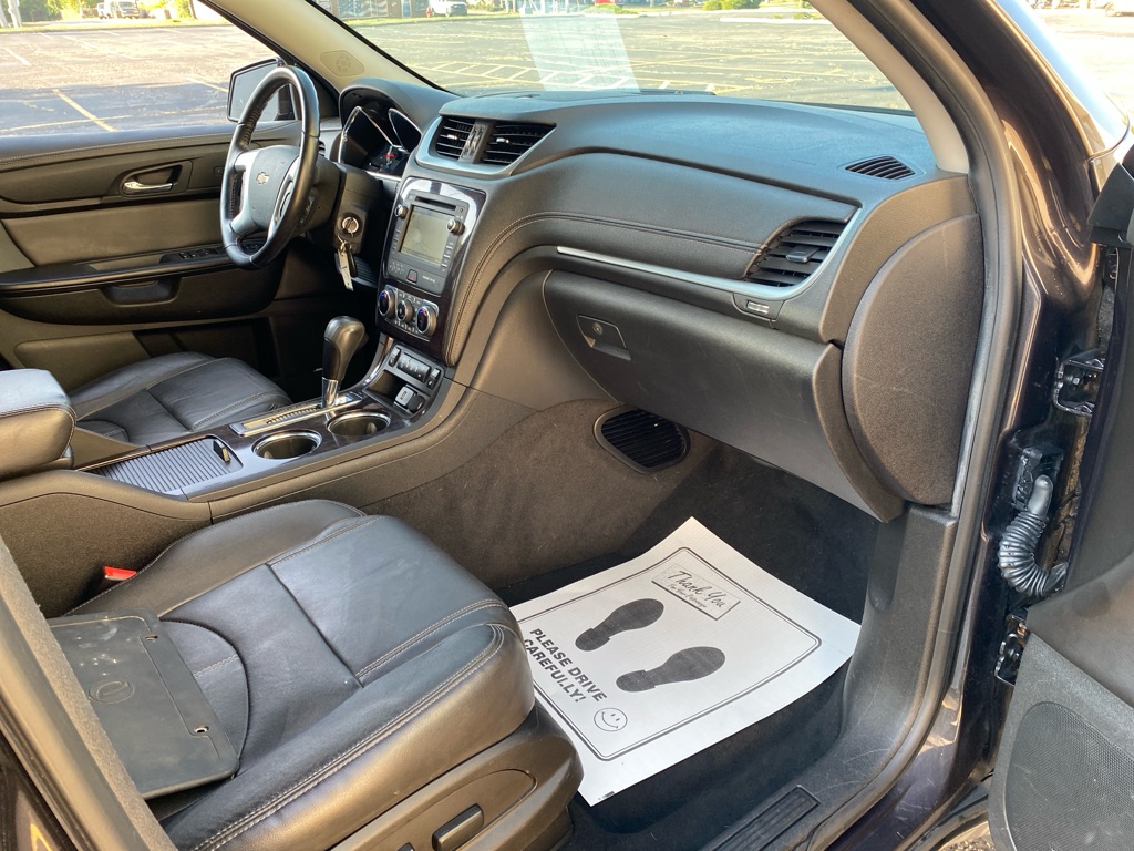 2017 Chevrolet Traverse 2LT photo 25