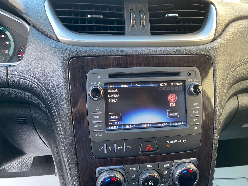 2017 Chevrolet Traverse 2LT photo 14