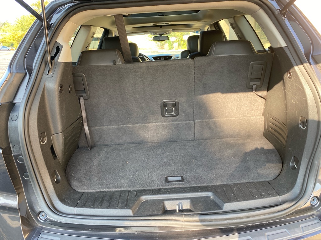 2017 Chevrolet Traverse 2LT photo 22
