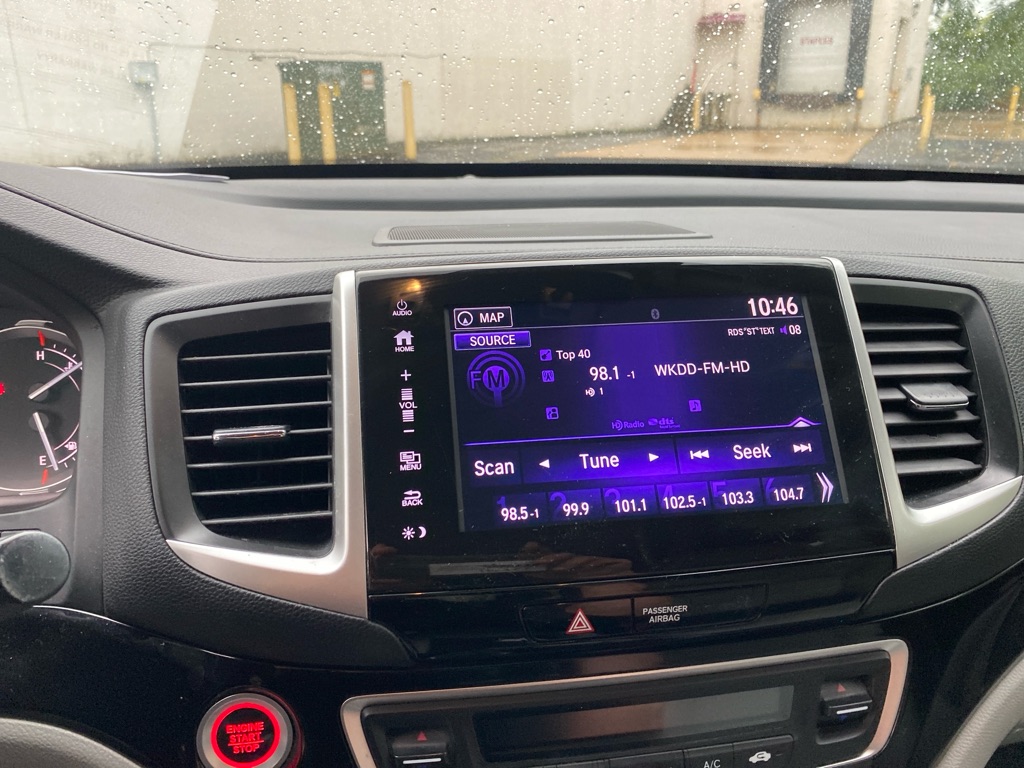 2017 Honda Pilot Elite photo 12