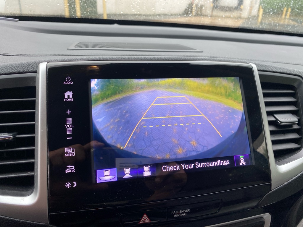 2017 Honda Pilot Elite photo 14
