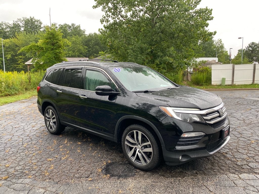 2017 Honda Pilot Elite photo 6