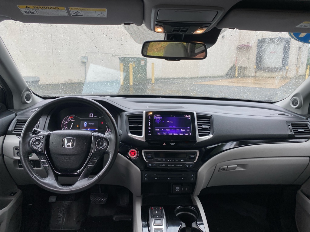 2017 Honda Pilot Elite photo 17