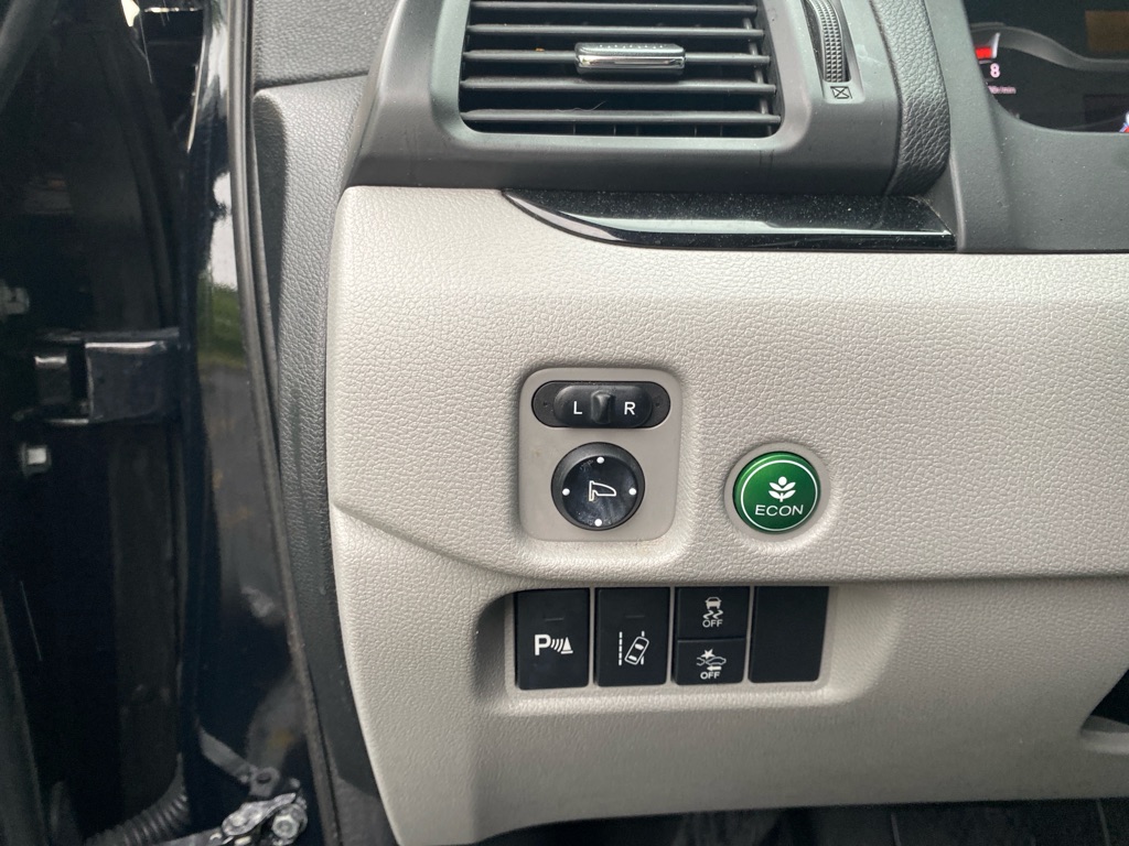2017 Honda Pilot Elite photo 9