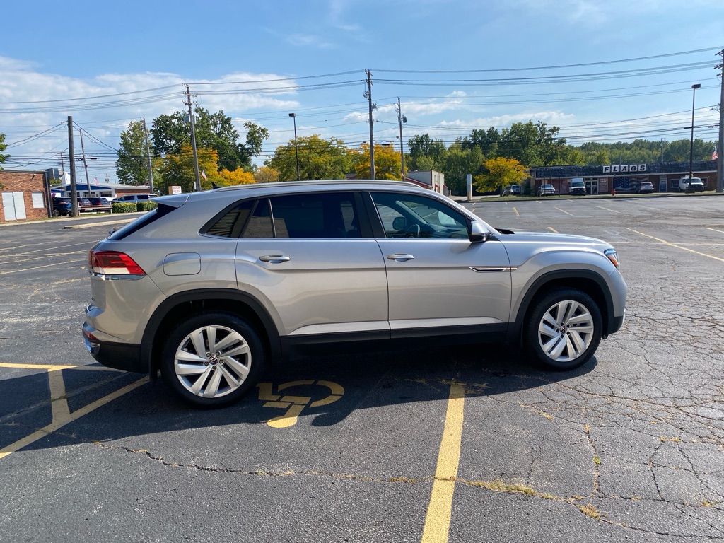 2021 Volkswagen Atlas Cross Sport SE photo 6