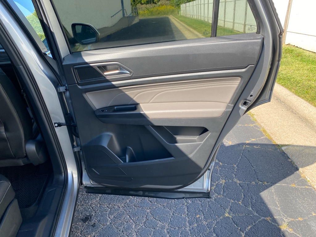 2021 Volkswagen Atlas Cross Sport SE photo 22