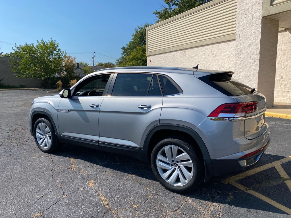 2021 Volkswagen Atlas Cross Sport SE photo 3