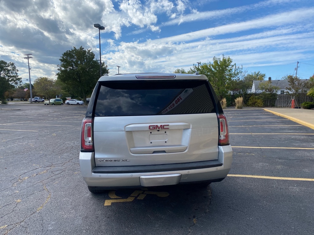 2018 Gmc Yukon XL 1500 SLT photo 4