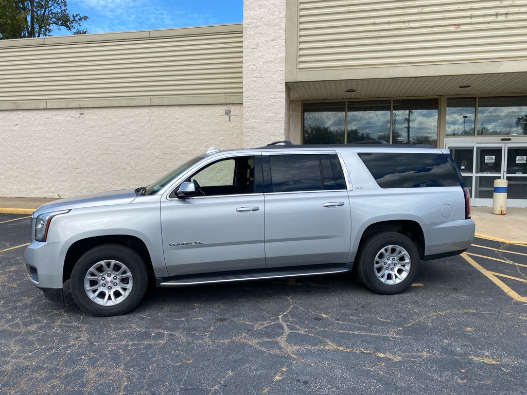 2018 Gmc Yukon XL 1500 SLT photo 2