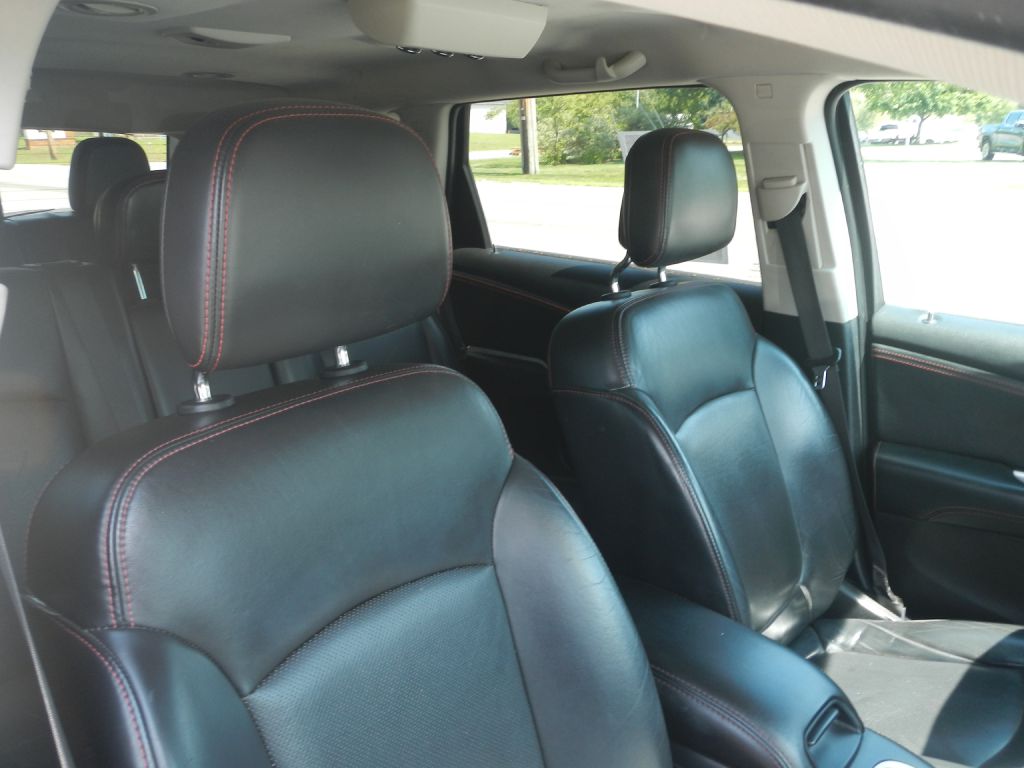 Photo 3 of this DODGE JOURNEY 4WD