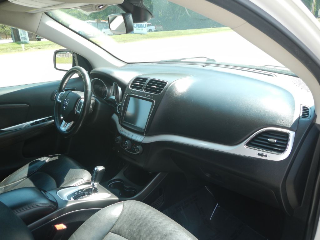 Photo 4 of this DODGE JOURNEY 4WD