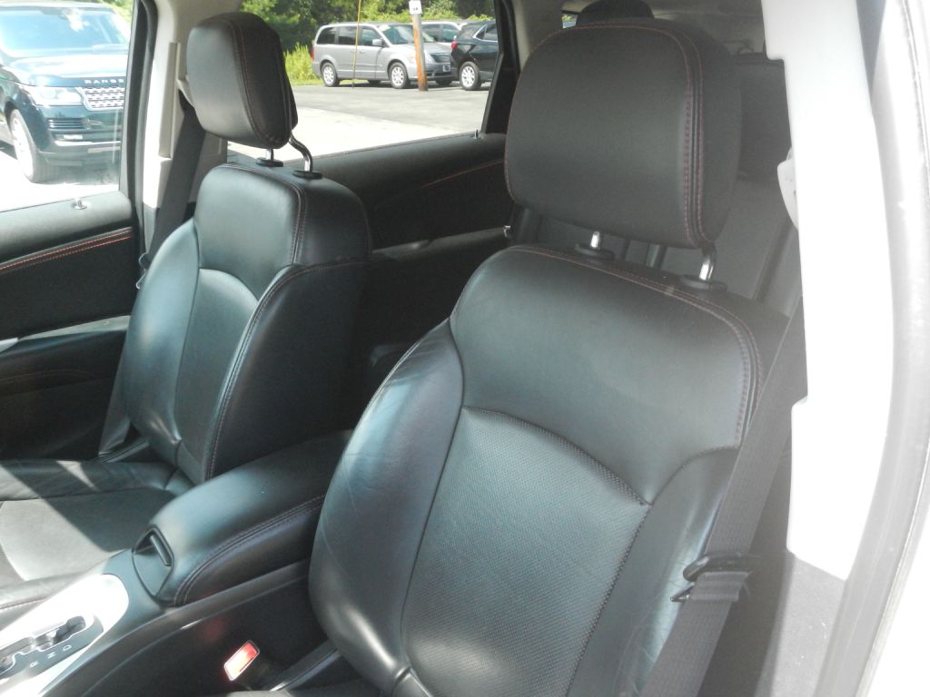 Photo 11 of this DODGE JOURNEY 4WD