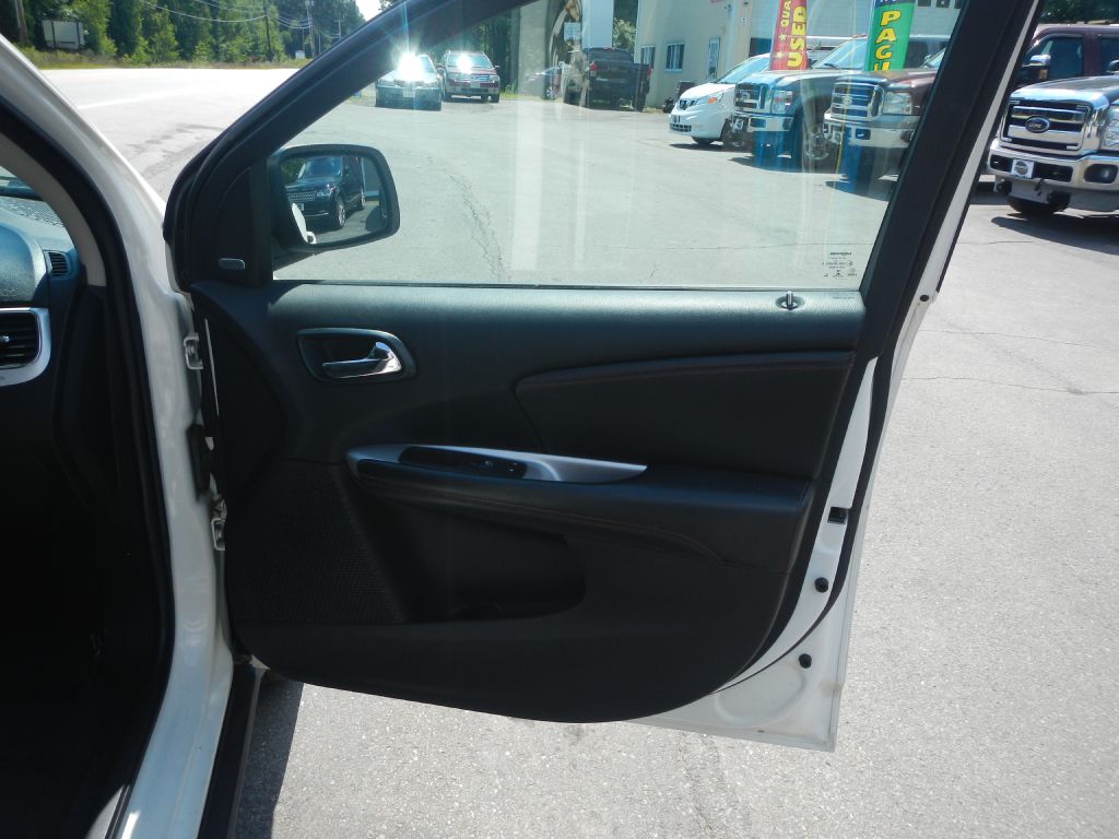 Photo 19 of this DODGE JOURNEY 4WD