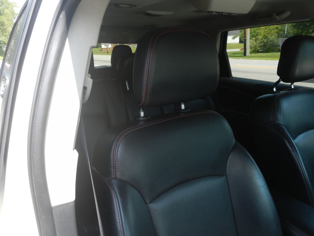Photo 21 of this DODGE JOURNEY 4WD