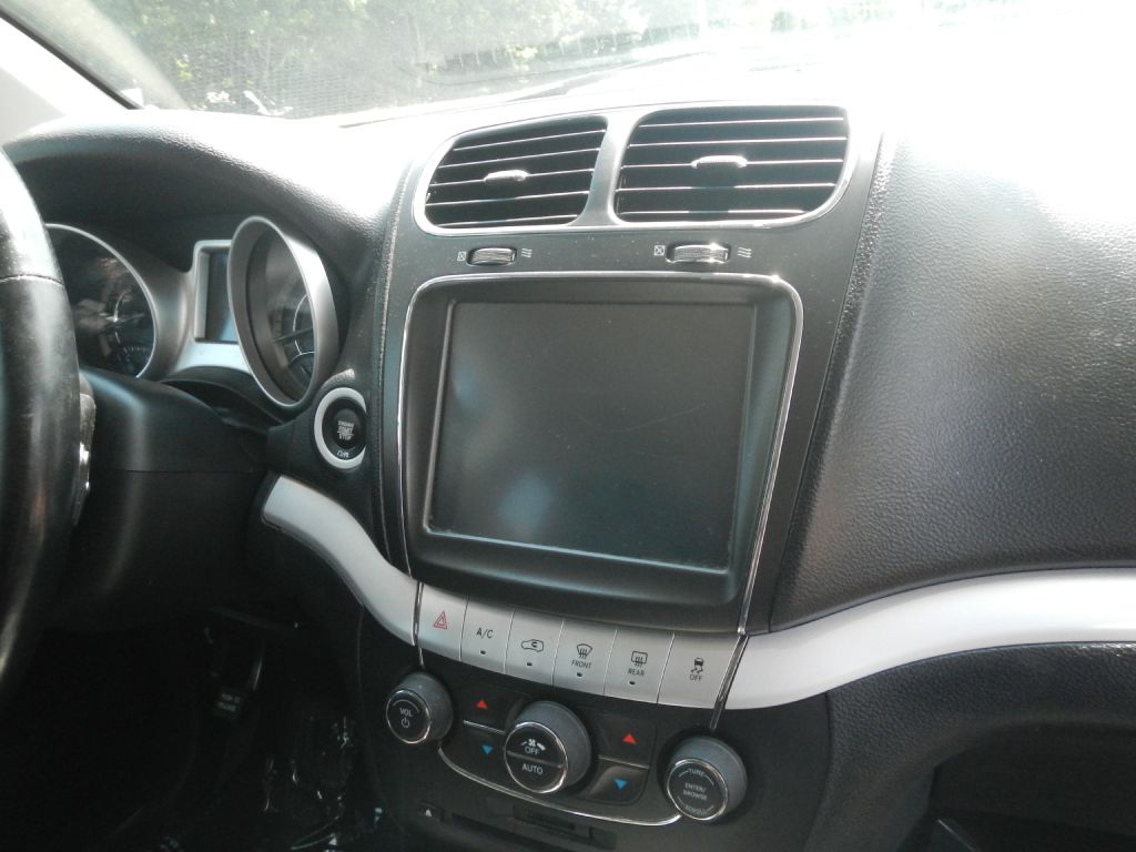 Photo 24 of this DODGE JOURNEY 4WD
