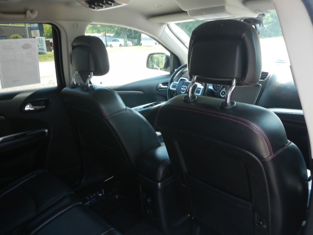 Photo 29 of this DODGE JOURNEY 4WD