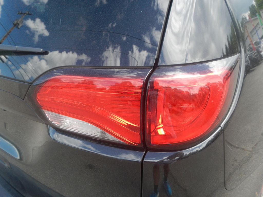 Photo 27 of this CHRYSLER PACIFICA