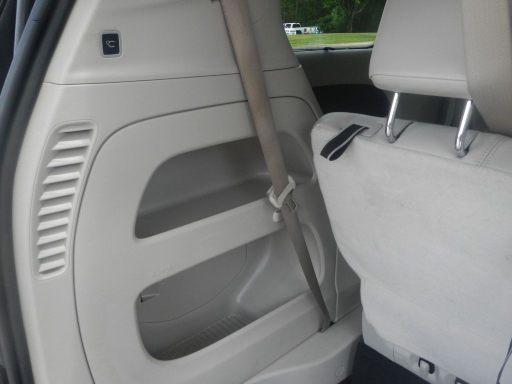 Photo 32 of this CHRYSLER PACIFICA